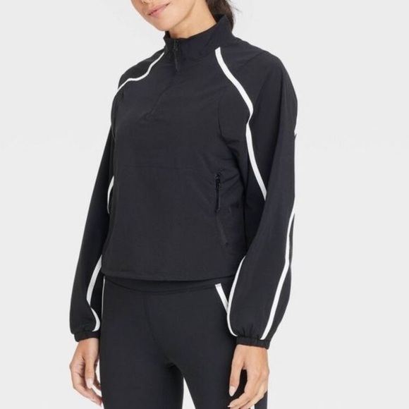 Black with white piped contrast half zip up windbreaker active lounge wear top - Picture 3 of 4